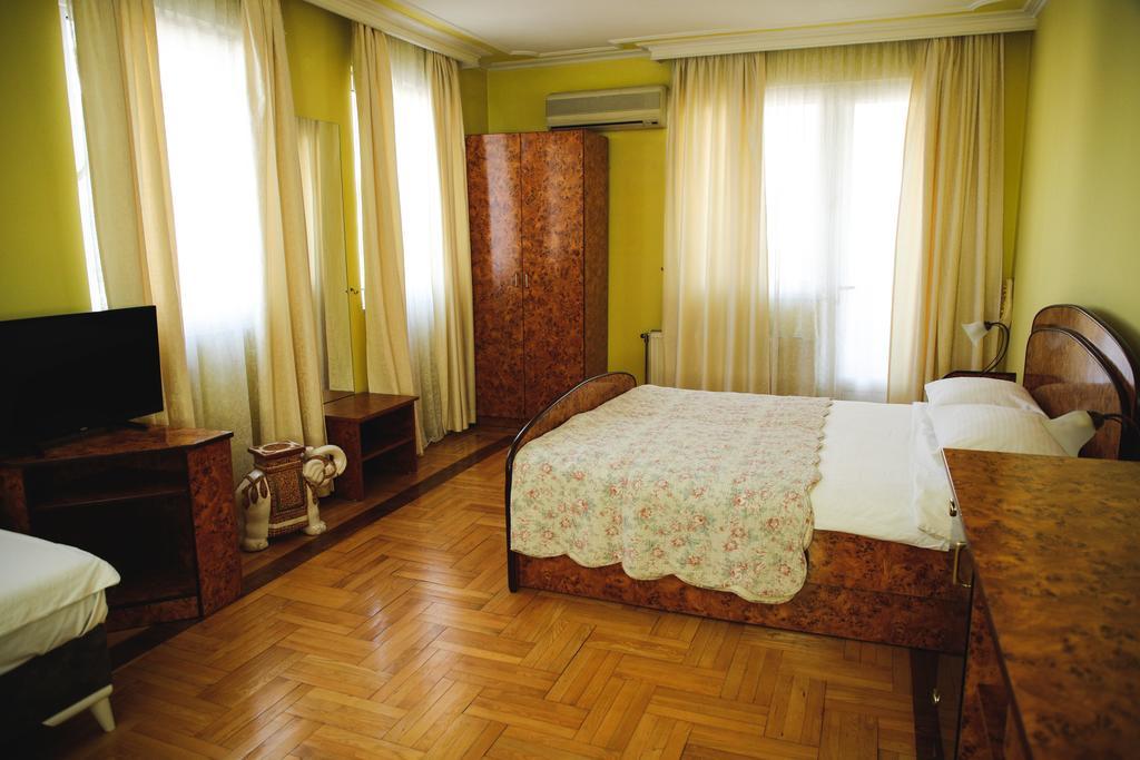 Hotel Bojatours Подгорица Екстериор снимка