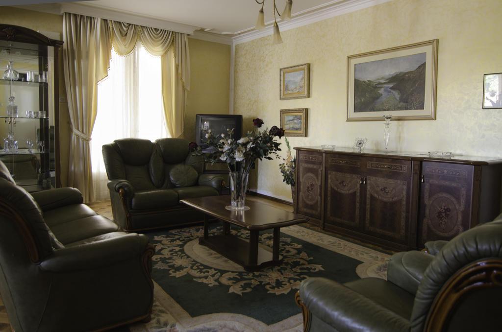 Hotel Bojatours Подгорица Екстериор снимка