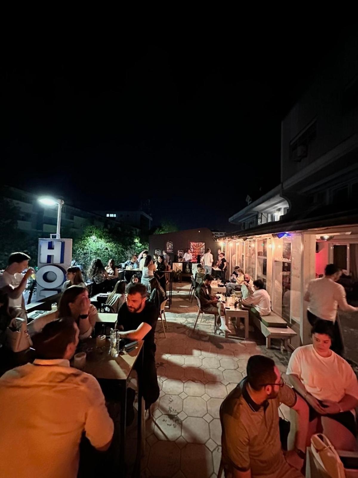 Hotel Bojatours Подгорица Екстериор снимка