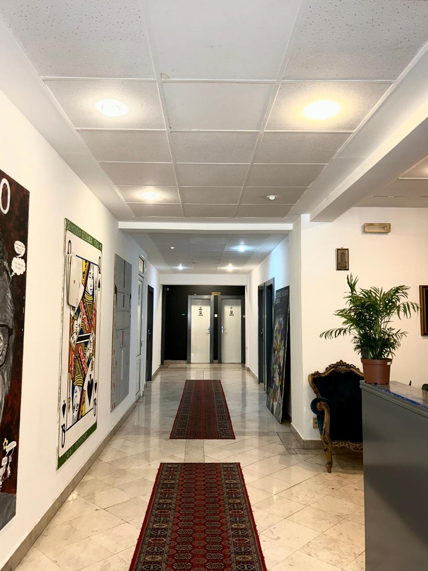 Hotel Bojatours Подгорица Екстериор снимка